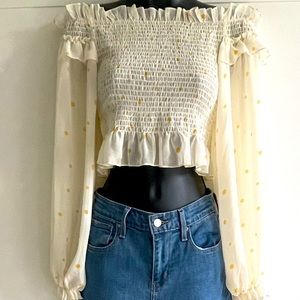 Never been worn and bran new flowy yellow and cream blouse!